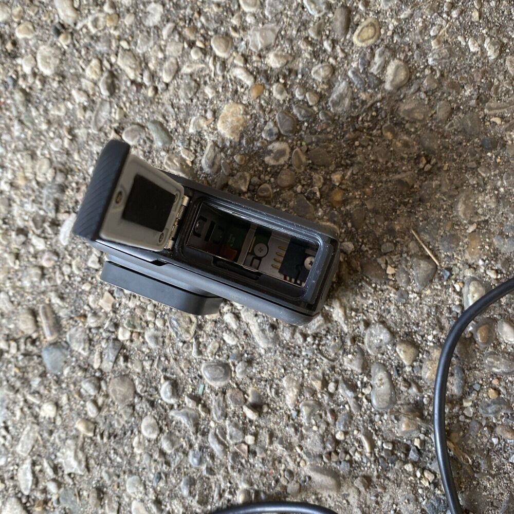 GoPro Hero 5 Action Camera For Parts - Picture 4 of 5